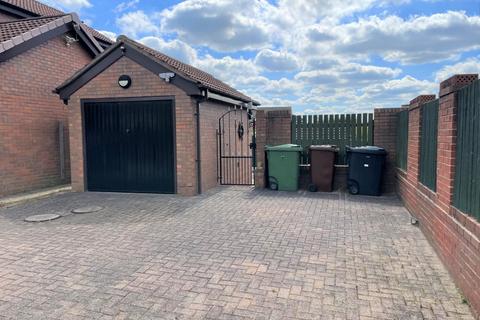 7 Broadcroft Drive, Tingley, Wakefield, WF3 1TX