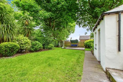 4 bedroom detached house for sale, Victoria Road, Leeds LS27