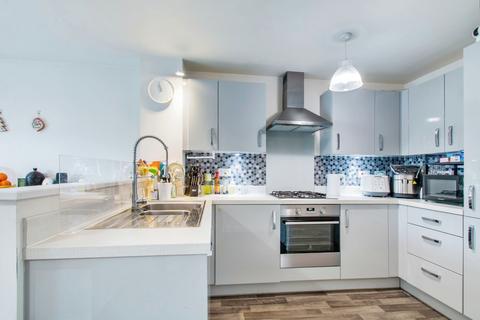 4 bedroom end of terrace house for sale, Blackwell Court, Leeds LS27