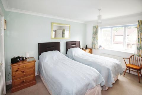 5 Bantam Grove View, Morley, Leeds, LS27 8WG