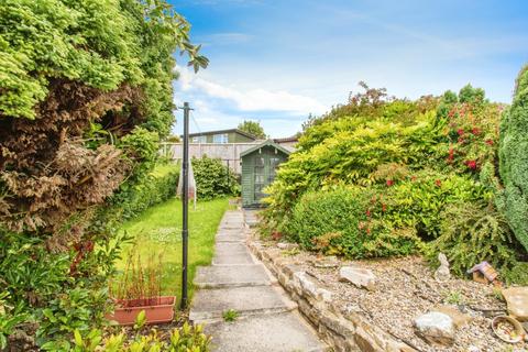 2 bedroom end of terrace house for sale, Westerton Road, Wakefield WF3