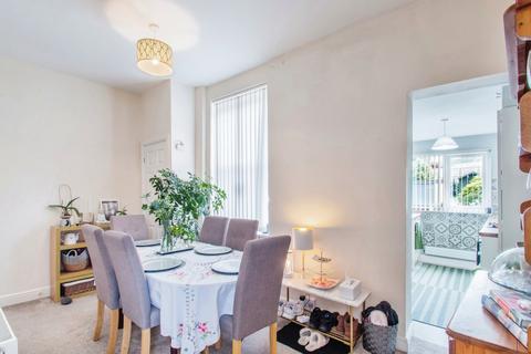 2 bedroom end of terrace house for sale, Westerton Road, Wakefield WF3