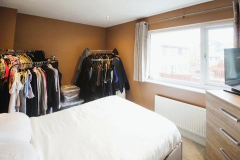 23 Thirlmere Close, Leeds, LS11 8JH