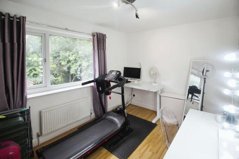 23 Thirlmere Close, Leeds, LS11 8JH