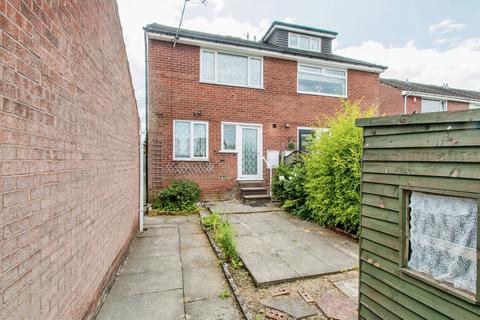 3 bedroom semi-detached house to rent, Finchley Way, Leeds LS27