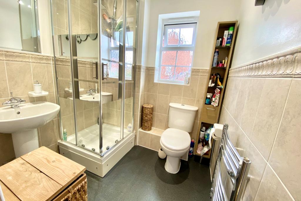 Ensuite Bed One