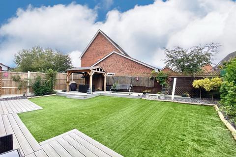 10 Birchall Close, Stapeley, Nantwich, CW5 7SQ