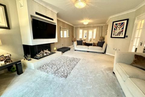 5 bedroom detached house for sale, Hodgkin Close, Cheshire CW5