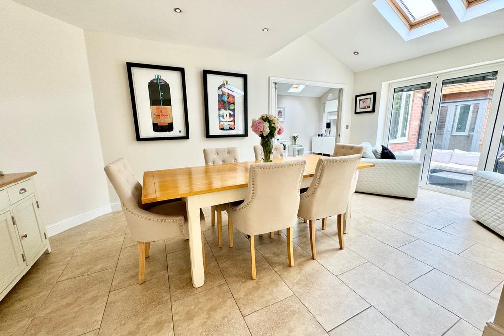 Kitchen Family Room