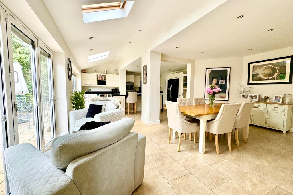 Kitchen Family Room