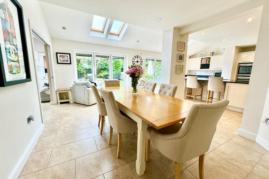 Kitchen Family Room