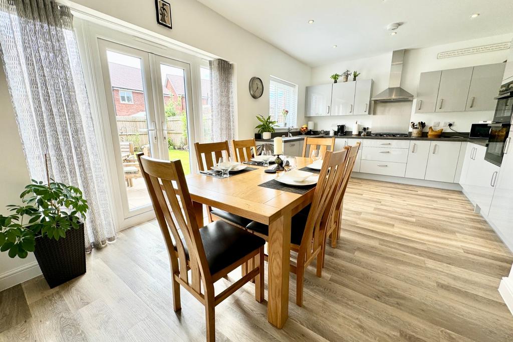 Kitchen/Family Room