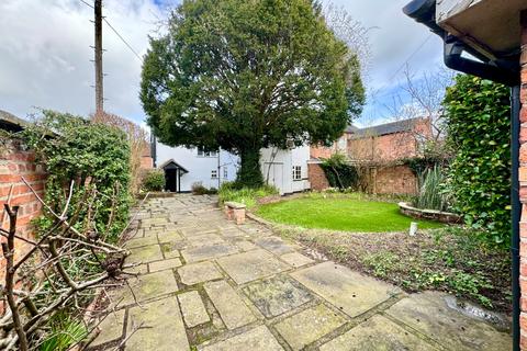 5 bedroom semi-detached house to rent, Welsh Row, Cheshire CW5