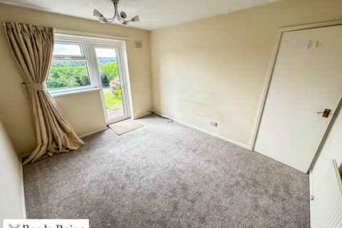 31 Balmoral Close, Stoke-on-trent, ST4 8QL