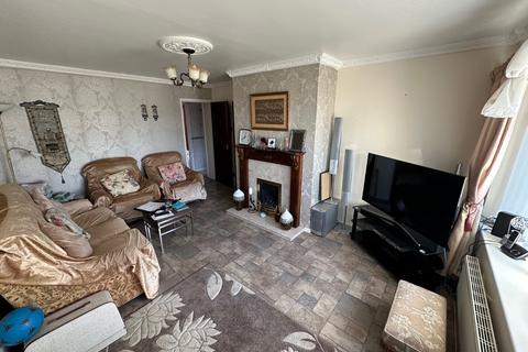 2 bedroom bungalow for sale, Balmoral Close, Staffordshire ST4