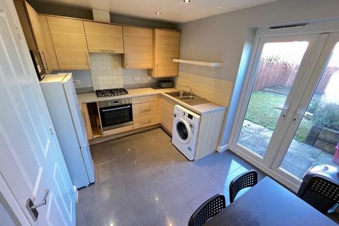 3 bedroom house to rent, Greylag Gate, Staffordshire ST5