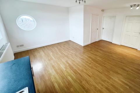 2 bedroom apartment to rent, Chester Road, Stoke-on-Trent ST7