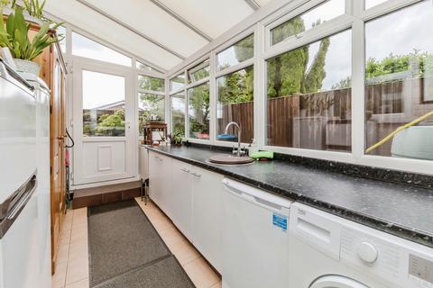 5 Meadow Gate, Wincham, Northwich, CW9 6EW