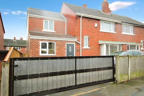 3 bedroom semi-detached house for sale, Broadowler Lane, West Yorkshire WF5