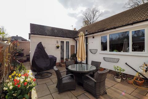3 bedroom bungalow for sale, Goring Park Avenue, West Yorkshire WF5