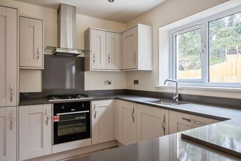 4 bedroom detached house for sale, Emley View, Ossett Lane, Earlesheaton. Dewsbury. WF12