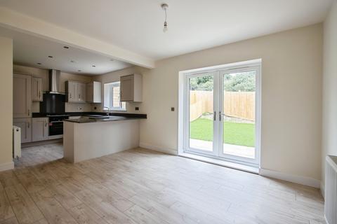 4 bedroom detached house for sale, Emley View, Ossett Lane, Earlesheaton. Dewsbury. WF12