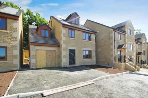 4 bedroom detached house for sale, Emley View, Ossett Lane, Earlesheaton. Dewsbury. WF12