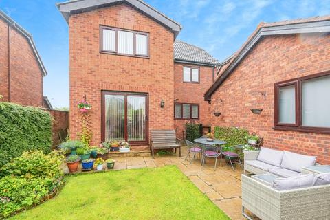 4 bedroom detached house for sale, Chestnut Close, Wakefield WF4