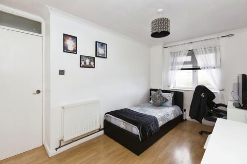 52 Exning Road, London, E16 4ND