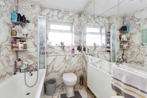 52 Exning Road, London, E16 4ND