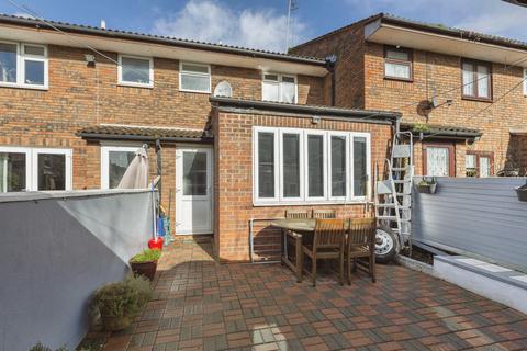 52 Exning Road, London, E16 4ND