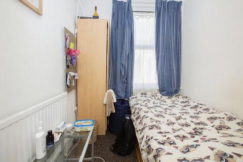 12a Albert Square, London, E15 1HH