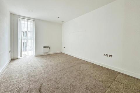 3 bedroom apartment for sale, Western Gateway, London E16