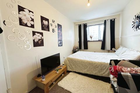 38 Beardsfield, London, E13 0LD