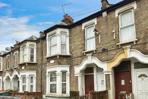 3 bedroom maisonette for sale, Ling Road, London E16