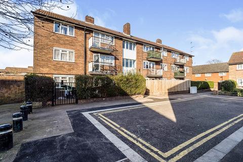 58 South Molton Road, London, E16 1PE