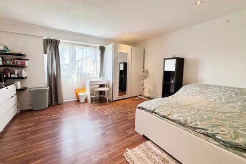 21 Rawstone Walk, London, E13 0HZ