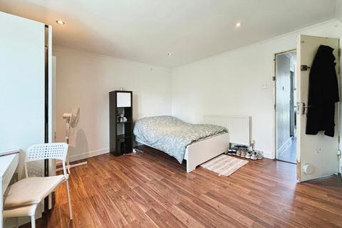 21 Rawstone Walk, London, E13 0HZ