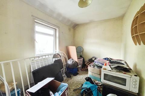 33 Westport Road, London, E13 8NW