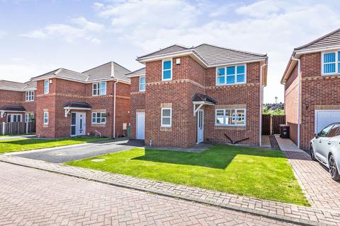 4 bedroom detached house for sale, Springwell Court, Pontefract WF9