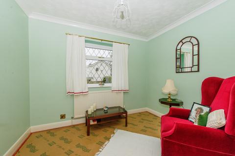 1 Tall Trees Drive, Featherstone, Pontefract, WF7 6BP