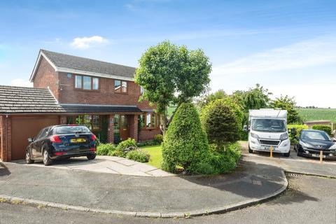 7 Balmoral Close, Pontefract, WF8 4LF