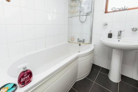 7 Balmoral Close, Pontefract, WF8 4LF