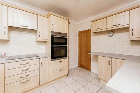 3 bedroom semi-detached house for sale, West Acres, Knottingley WF11