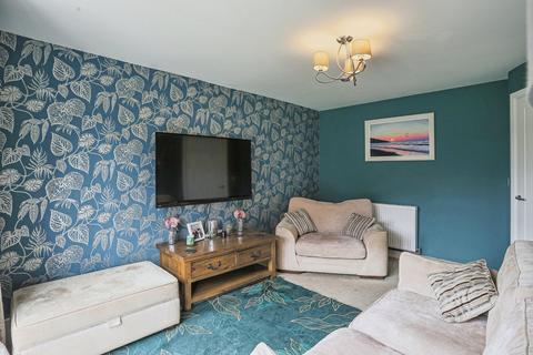 86 Silkstone Road, Featherstone, Pontefract, WF7 5PL