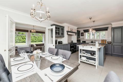 4 bedroom detached house for sale, Orchard View, Pontefract WF8