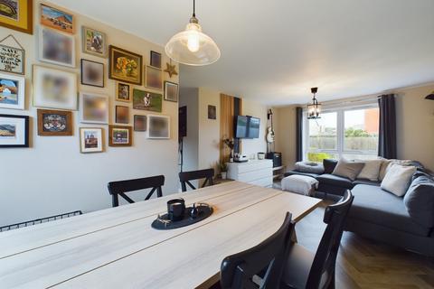 105 Forth Avenue, Portishead, Bristol, BS20 7NQ