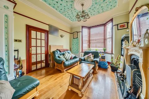 4 bedroom terraced house for sale, Farley Road, London