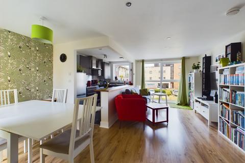 2 bedroom apartment for sale, Merchant Square, Bristol BS20