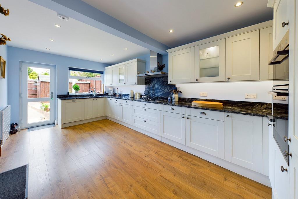 Kitchen / Breakfast
